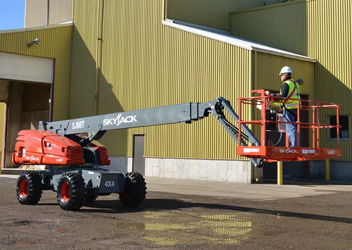 Skyjack SJ66T, 66ft Straight Boom Lift, 4WD