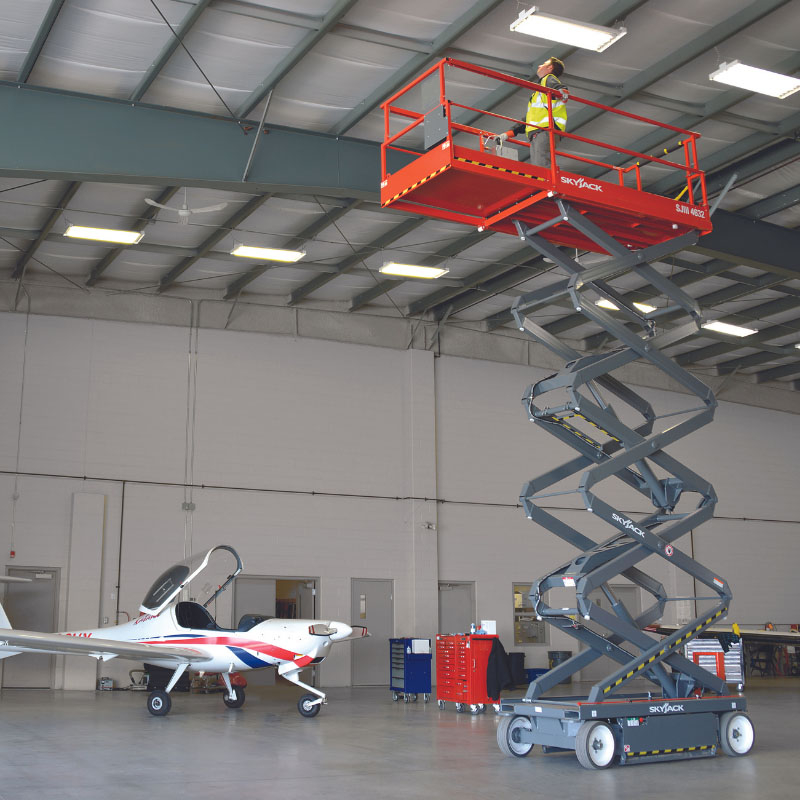 Skyjack 32ft Electric Scissor Lift, 46-47" Wide